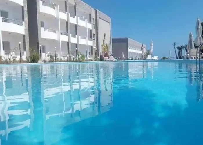 سيسيليا اتش * Hurghada